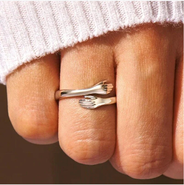Hug Ring!